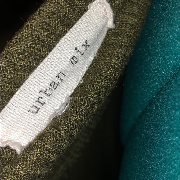 Long-sleeve Top - Picture 6 of 6